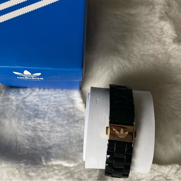 Adidas watch - Picture 3 of 3